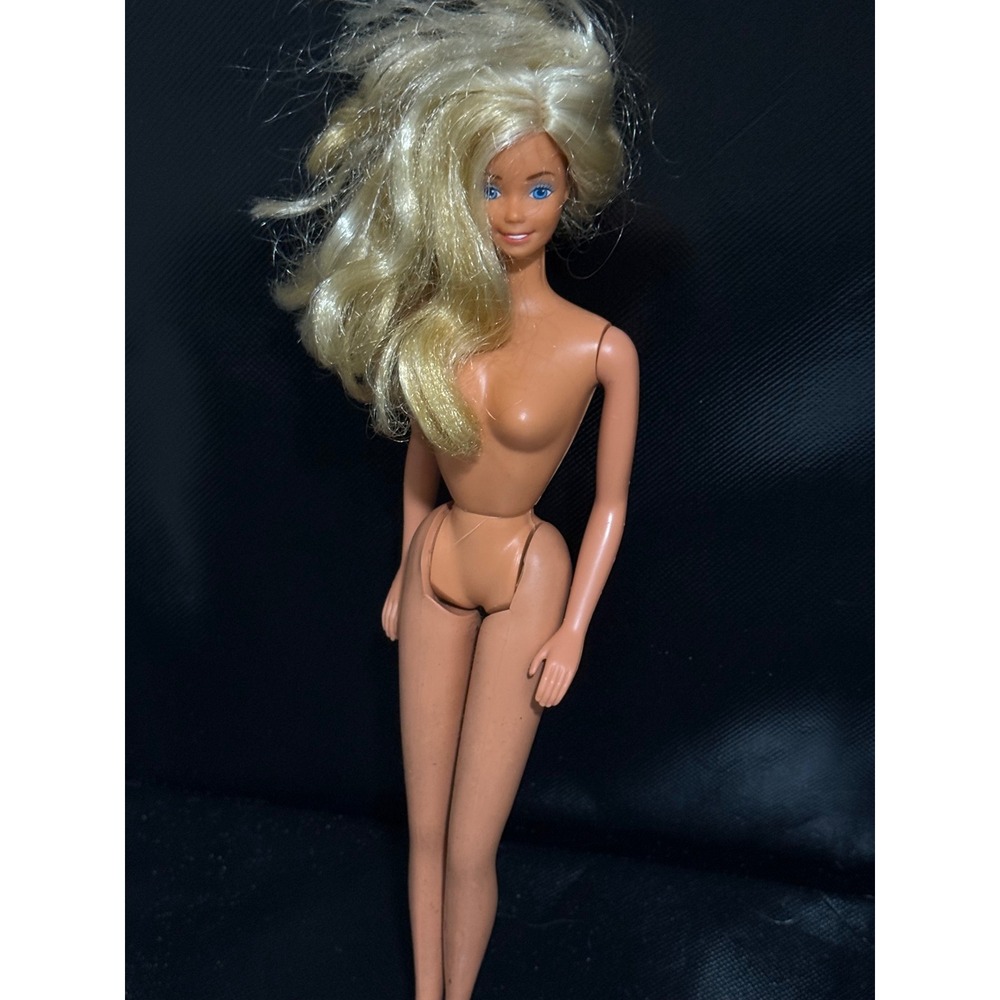 vintage barbie doll Hong Kong‎ 1966